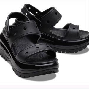 Crocs Mega Crush Sandal in Black Sz 6 Womens